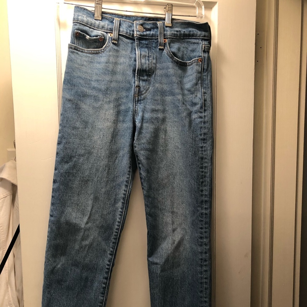 Wedgie fit Levi jeans size 25